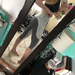 Athleta cropped leggings